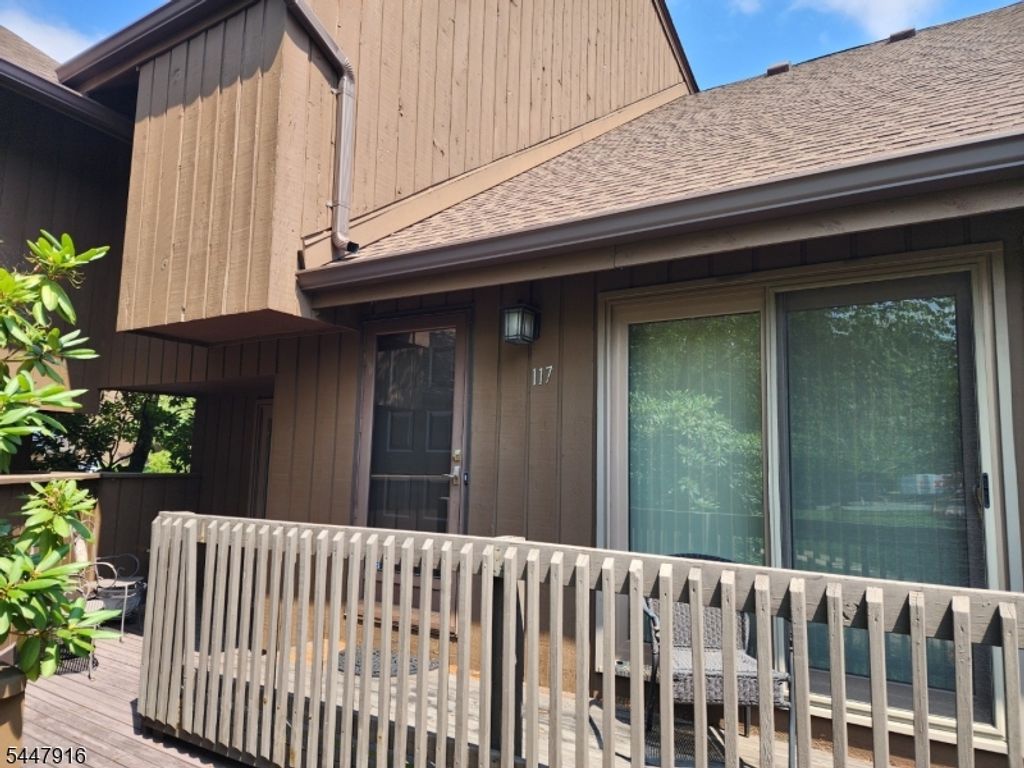 117 Kingsberry Dr, Franklin Twp., NJ 08873 — photo 3
