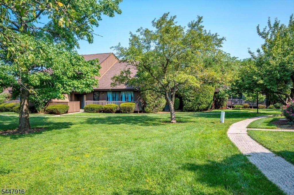 117 Kingsberry Dr, Franklin Twp., NJ 08873 — photo 4
