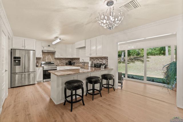 1114 VANCE ST, Hughes Springs, TX 75656