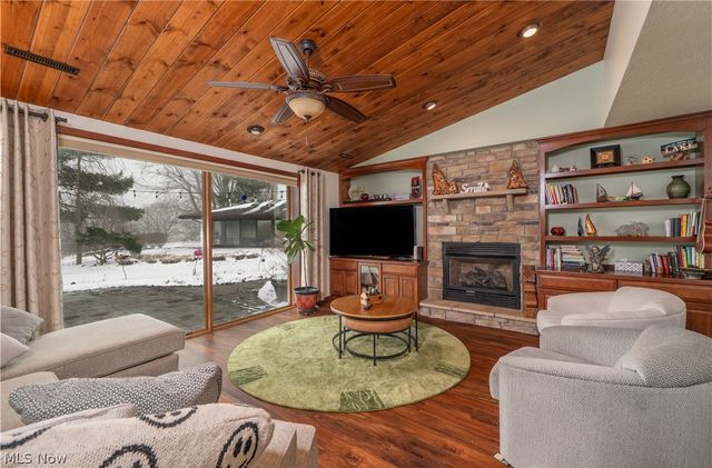 2023 Lakewood Road SW, Sherrodsville, OH 44675