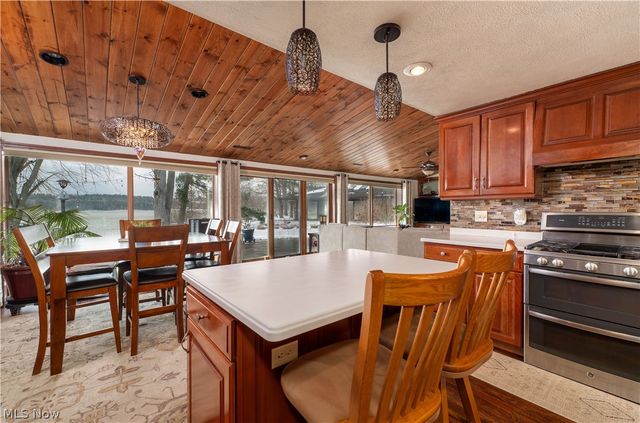 2023 Lakewood Road SW, Sherrodsville, OH 44675