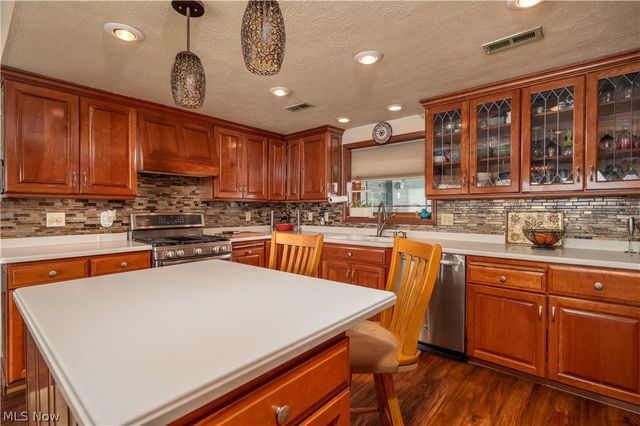 2023 Lakewood Road SW, Sherrodsville, OH 44675