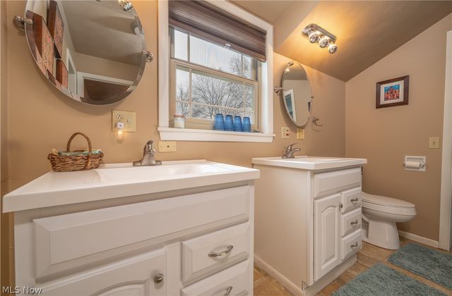 2023 Lakewood Road SW, Sherrodsville, OH 44675