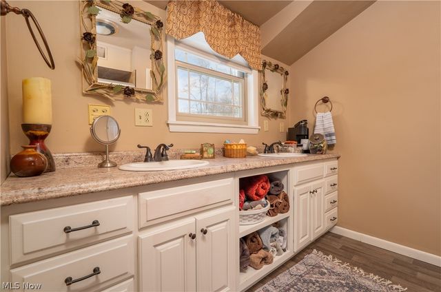 2023 Lakewood Road SW, Sherrodsville, OH 44675