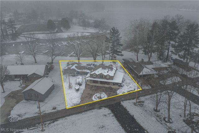 2023 Lakewood Road SW, Sherrodsville, OH 44675