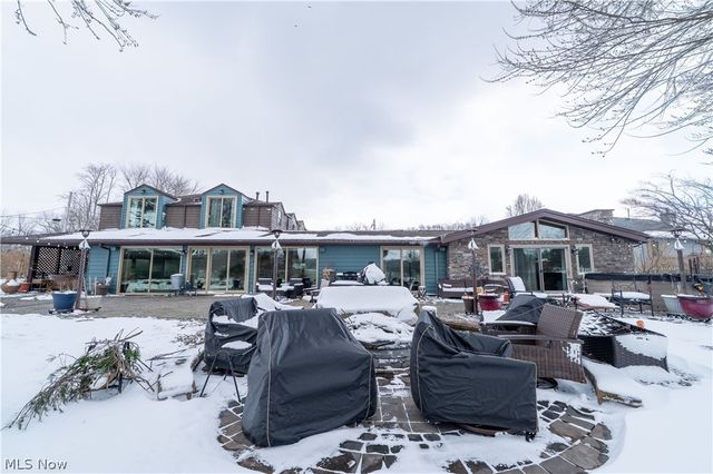 2023 Lakewood Road SW, Sherrodsville, OH 44675