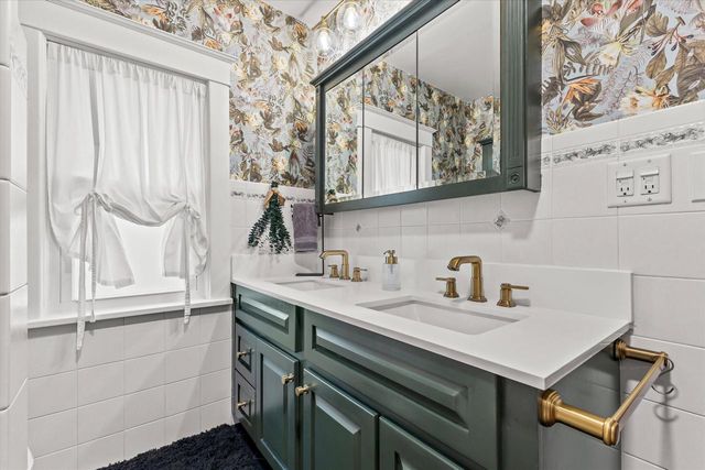 164 S Charles STREET, Waukesha, WI 53186