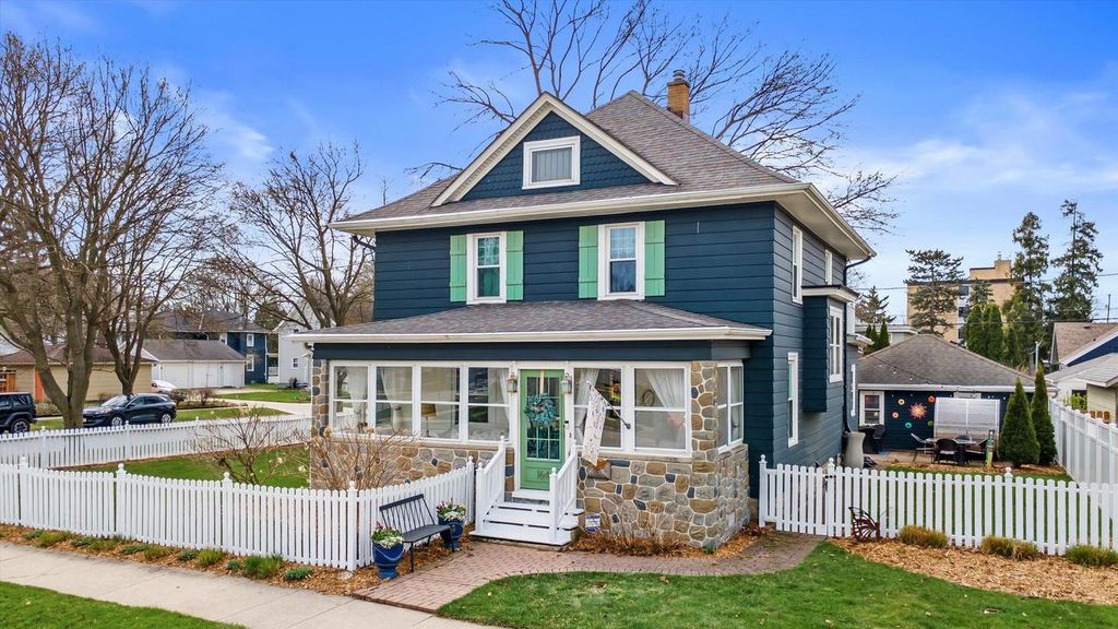 164 S Charles STREET, Waukesha, WI 53186