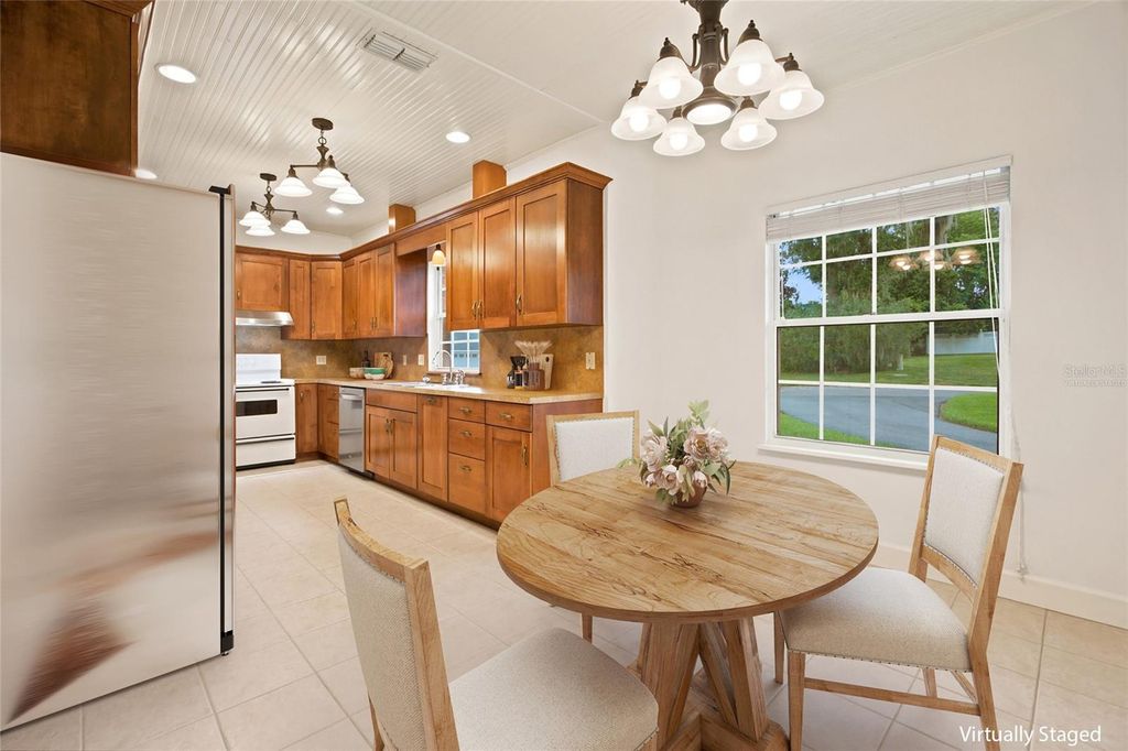 Image 26 of property listing at 3220 SE 21ST AVENUE, Ocala, FL 34471