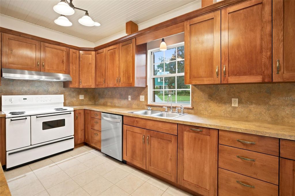Image 29 of property listing at 3220 SE 21ST AVENUE, Ocala, FL 34471