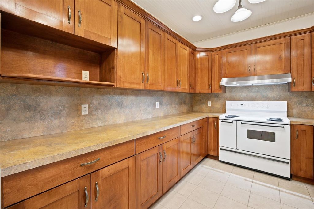 Image 30 of property listing at 3220 SE 21ST AVENUE, Ocala, FL 34471