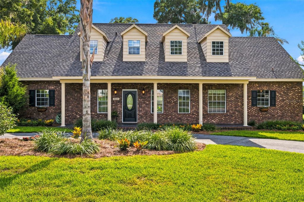 Image 5 of property listing at 3220 SE 21ST AVENUE, Ocala, FL 34471