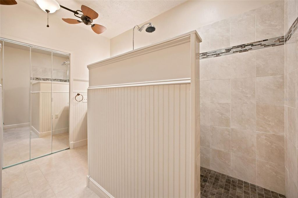 Image 41 of property listing at 3220 SE 21ST AVENUE, Ocala, FL 34471