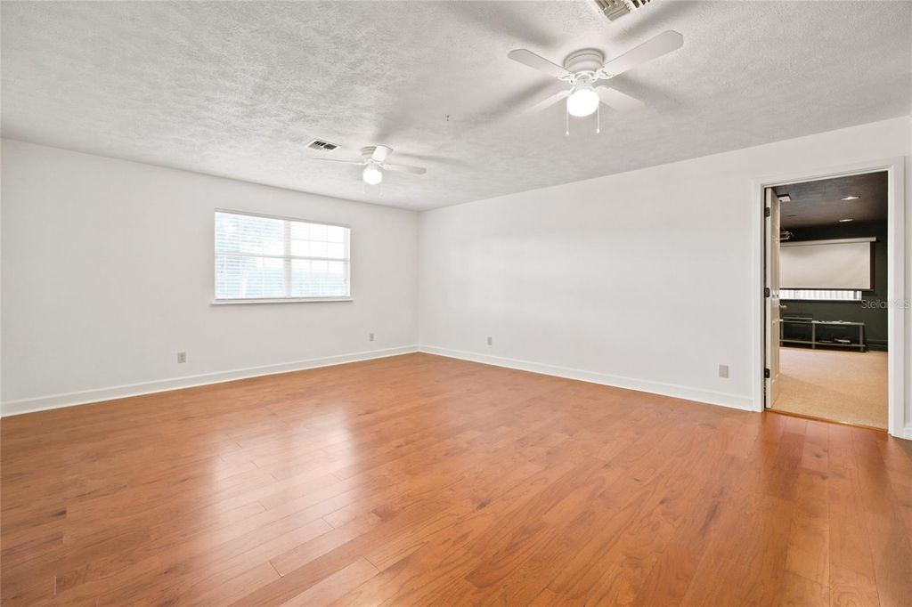 Image 49 of property listing at 3220 SE 21ST AVENUE, Ocala, FL 34471