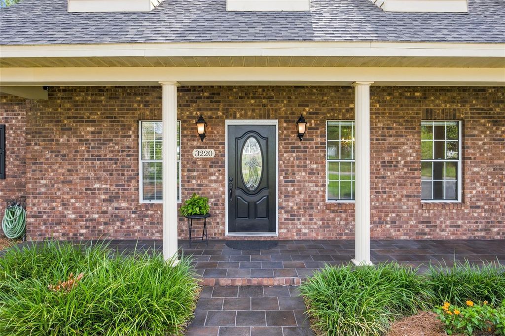 Image 6 of property listing at 3220 SE 21ST AVENUE, Ocala, FL 34471
