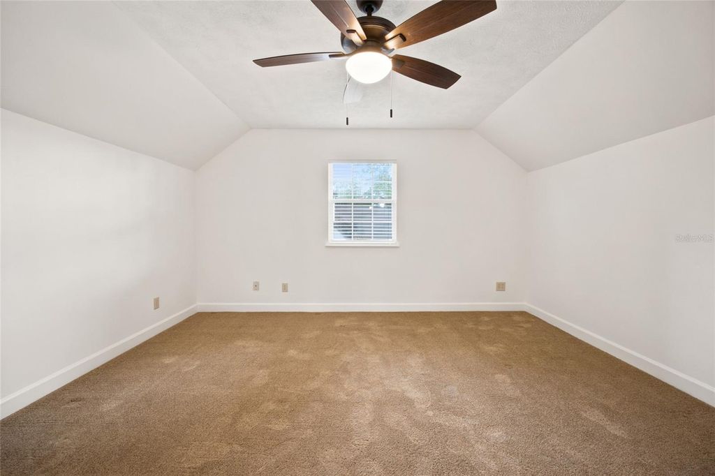 Image 60 of property listing at 3220 SE 21ST AVENUE, Ocala, FL 34471