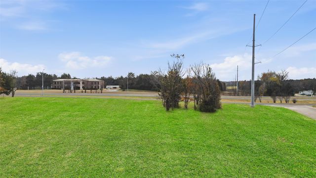 3281 S Eisenhower Parkway, Denison, TX 75020