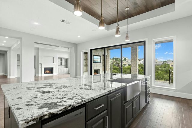 508 Woodside TER, Austin, TX 78738