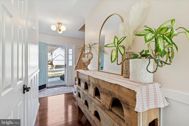 366 BUCKINGHAM CIR, Harleysville, PA 19438