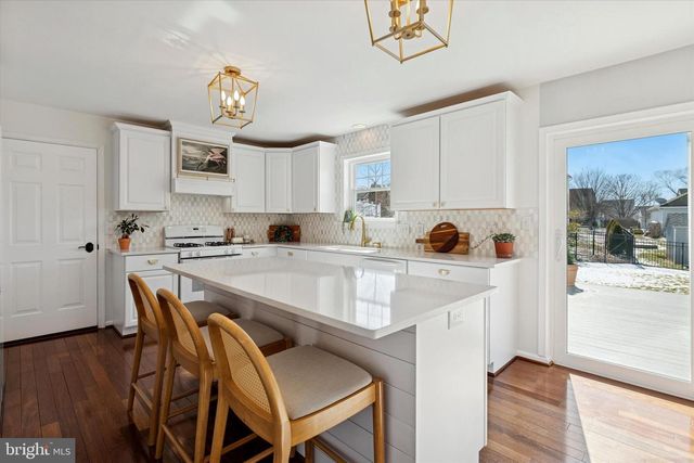 366 BUCKINGHAM CIR, Harleysville, PA 19438