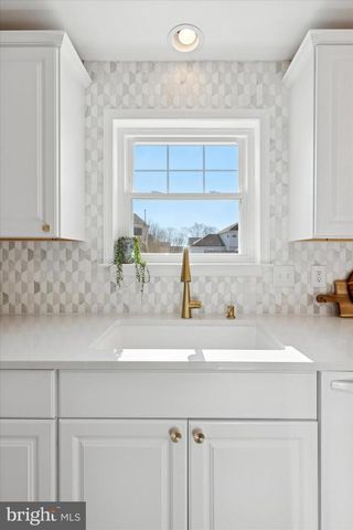 366 BUCKINGHAM CIR, Harleysville, PA 19438