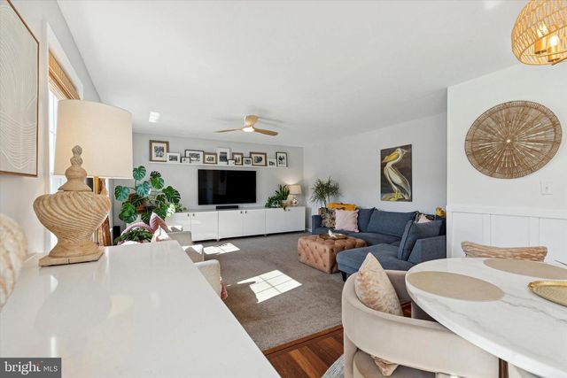 366 BUCKINGHAM CIR, Harleysville, PA 19438