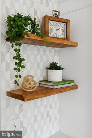 366 BUCKINGHAM CIR, Harleysville, PA 19438