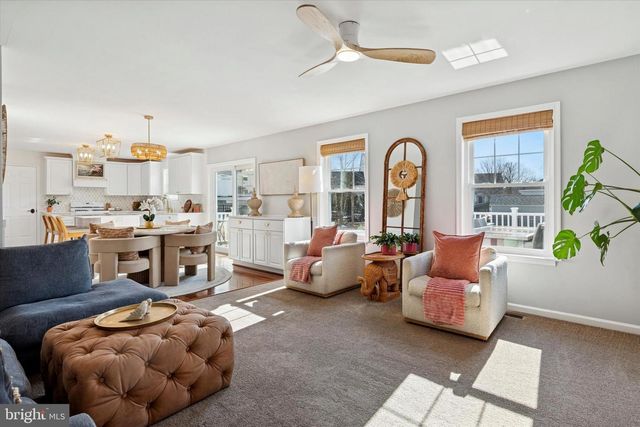 366 BUCKINGHAM CIR, Harleysville, PA 19438