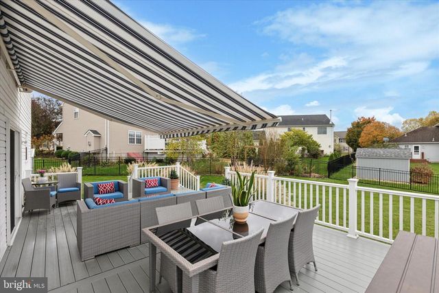 366 BUCKINGHAM CIR, Harleysville, PA 19438