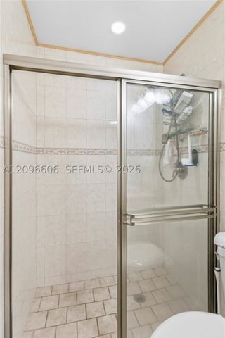 326 E 44th St, Hialeah, FL 33013