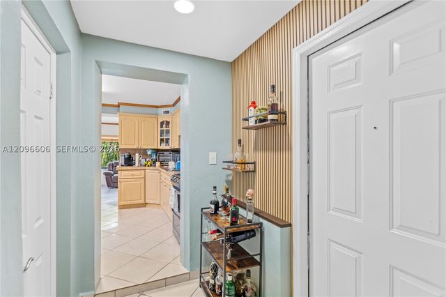 326 E 44th St, Hialeah, FL 33013