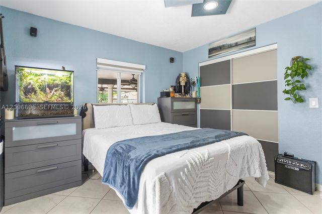 326 E 44th St, Hialeah, FL 33013