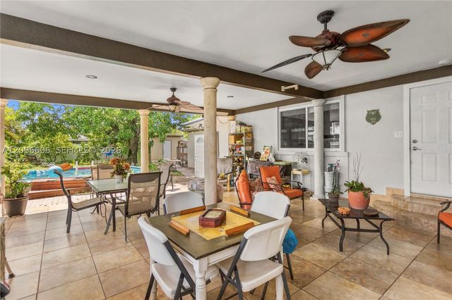 326 E 44th St, Hialeah, FL 33013