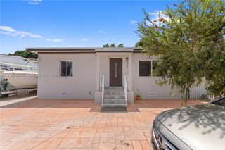 326 E 44th St, Hialeah, FL 33013