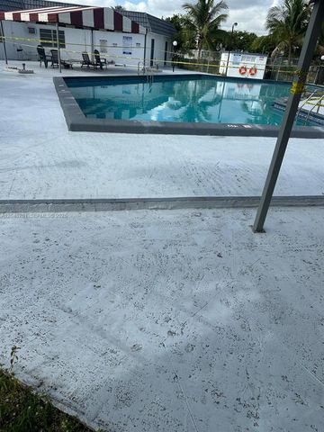 20320 NE 2nd Avenue 27, Miami Gardens, FL 33179