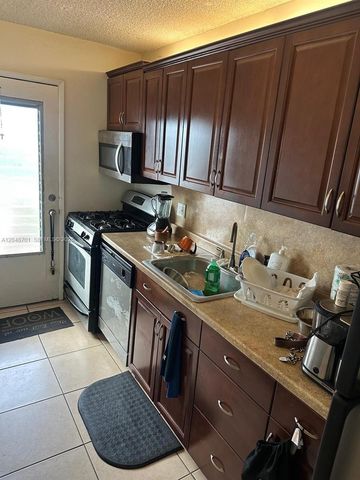20320 NE 2nd Avenue 27, Miami Gardens, FL 33179