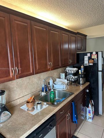20320 NE 2nd Avenue 27, Miami Gardens, FL 33179
