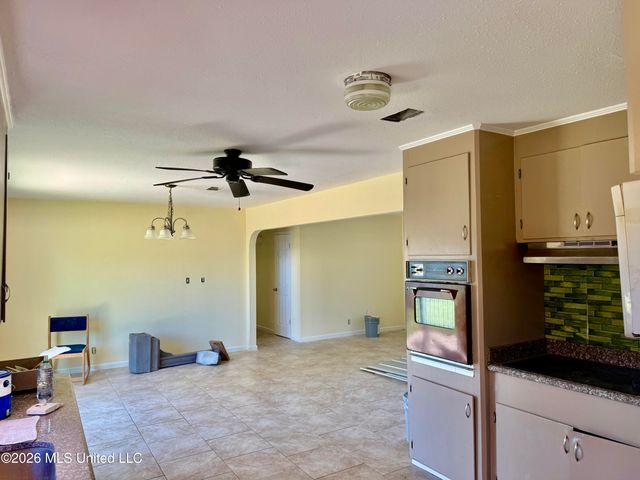 150 Gary Street, Gulfport, MS 39503