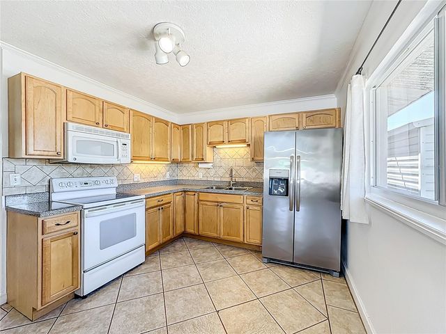 5436 3RD STREET E, Bradenton, FL 34203