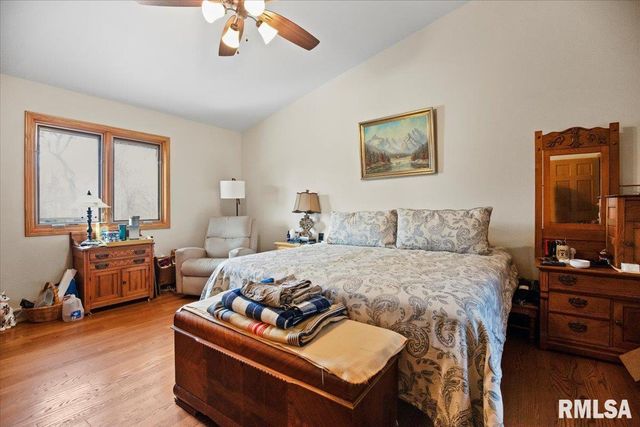 3709 W Bluffs Road, Springfield, IL 62711