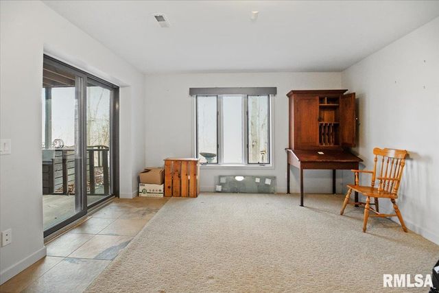 3709 W Bluffs Road, Springfield, IL 62711