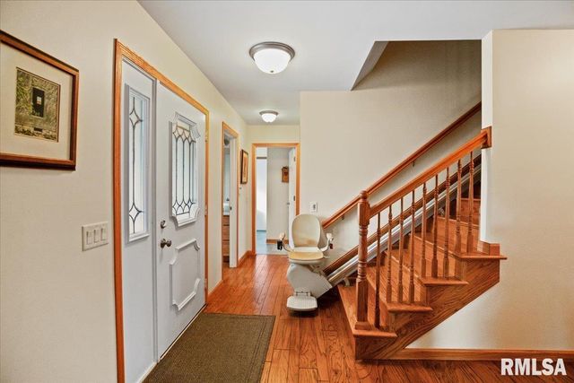 3709 W Bluffs Road, Springfield, IL 62711