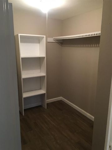 5625 Antoine Drive 202, Houston, TX 77091