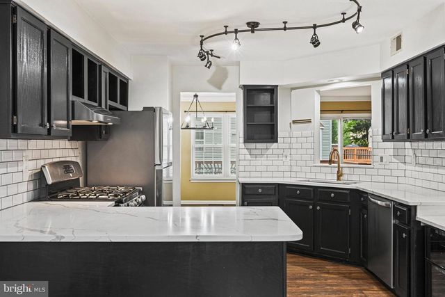 43515 BLACKSMITH SQ, Ashburn, VA 20147