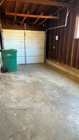 1533 Chesley Drive, St Louis, MO 63136