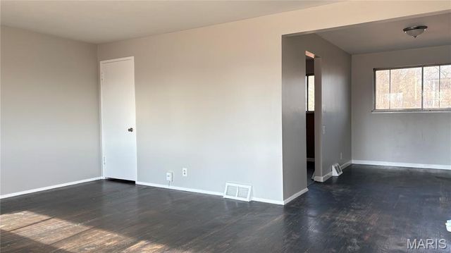 1533 Chesley Drive, St Louis, MO 63136