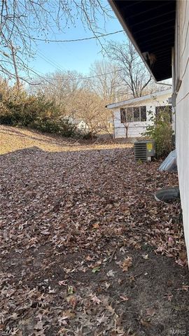 1533 Chesley Drive, St Louis, MO 63136