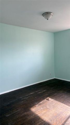 1533 Chesley Drive, St Louis, MO 63136