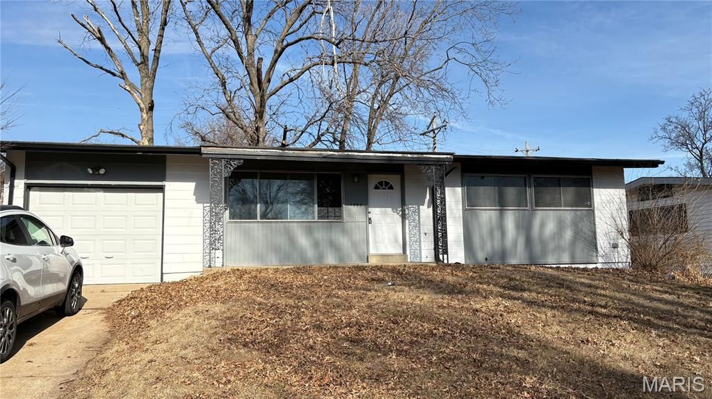 1533 Chesley Drive, St Louis, MO 63136