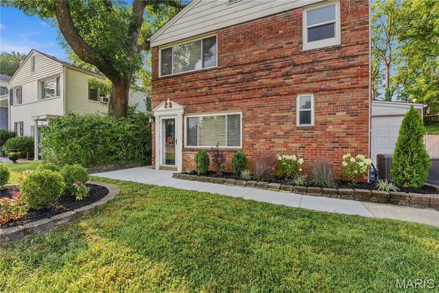 8622 White Avenue, Brentwood, MO 63144